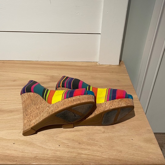 Nine West  5 inch wedge open toe sandal - Picture 3 of 3